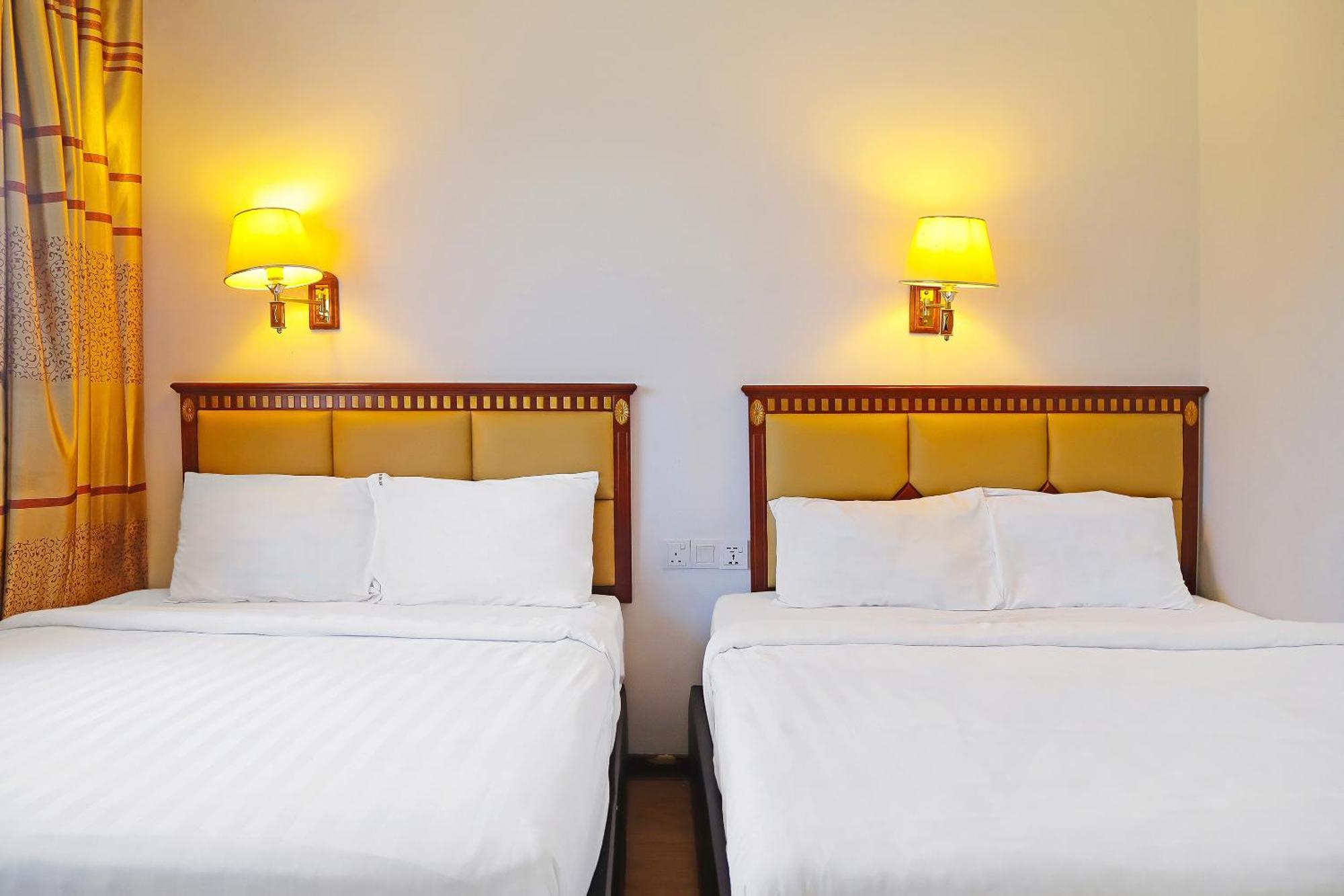 Super Oyo 90464 Borneo Suites Hotel Kota Kinabalu Esterno foto